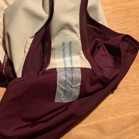 ⭐️Last one ⭐️Merona one piece swimsuit in plum - Picture 5 of 5